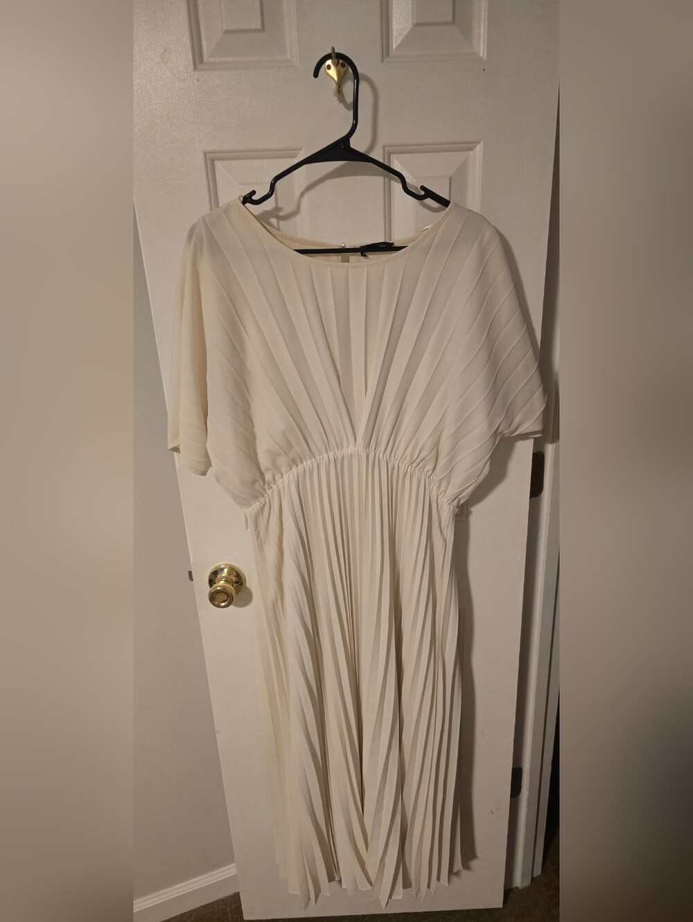 MSK Cream Pleated Midi Dress